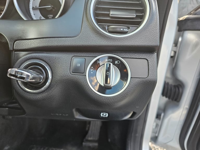 2013 Mercedes-Benz C-Class C220 CDI BlueEFFICIENCY Executive SE 2dr Auto COUPE Diesel Automatic