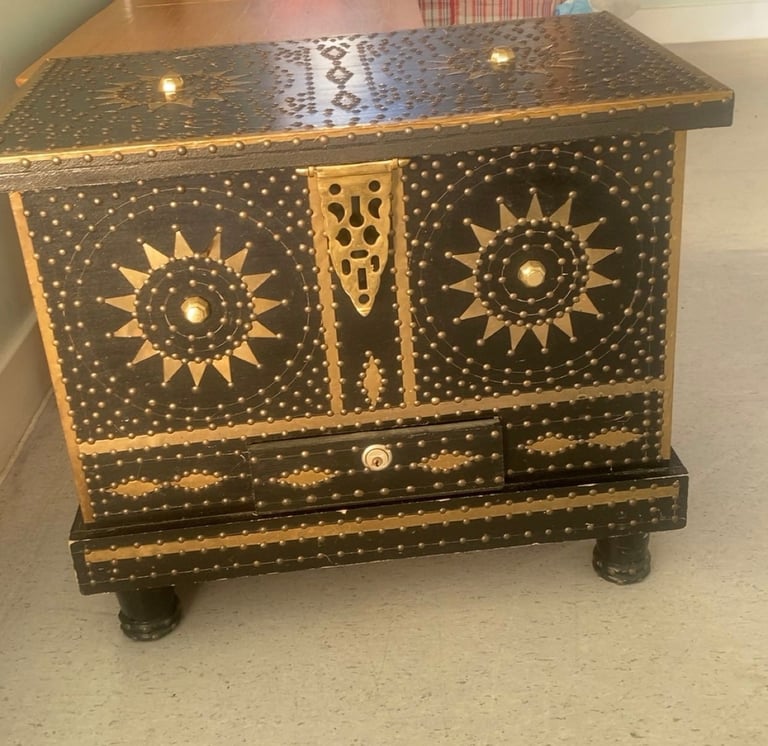 Solid Oak Blanket Box and Handcrafted Egyptian Brass Chest  – Excellent Condition, Pet/Smoke Free