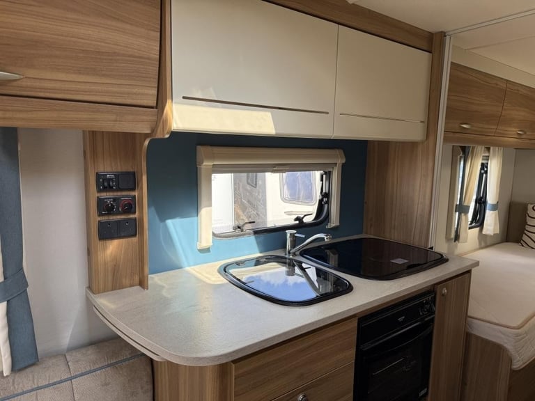 2014 ELDDIS Xplore 574 4 Berth fixed, single beds, motor mover