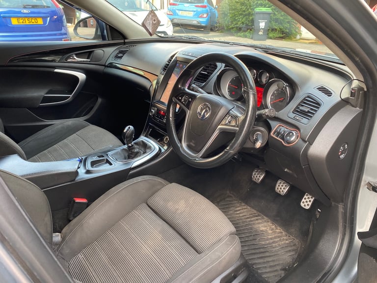 Vauxhall, INSIGNIA, Hatchback, 2013, Manual, 1956 (cc), 5 doors