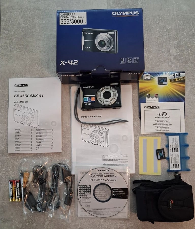 Olympus X-42 Digital Camera 12MP - Black - BOXED C/W ALL ACCESSORIES