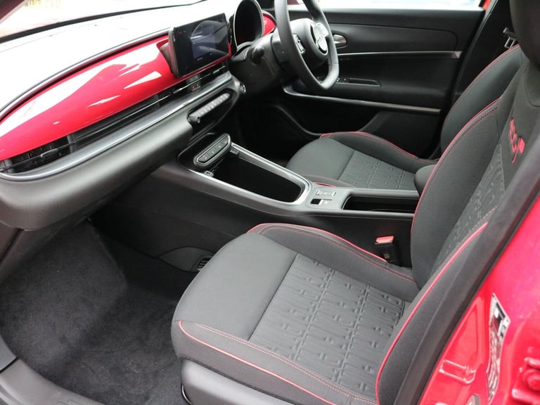 2025 Fiat 600 Fiat 600e (red) 54kwh 154hp HATCHBACK Electric Automatic