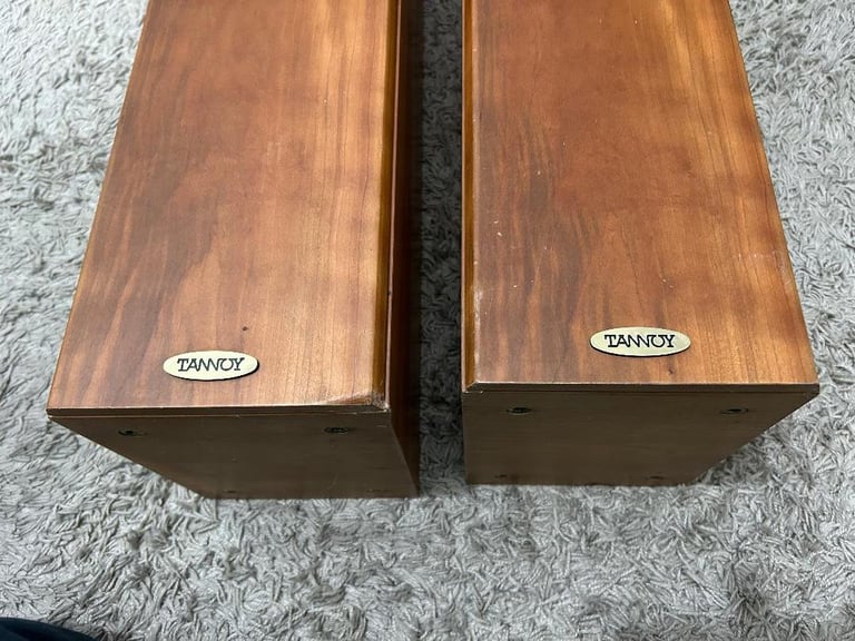 Tannoy Revolution R2 floor standing speakers