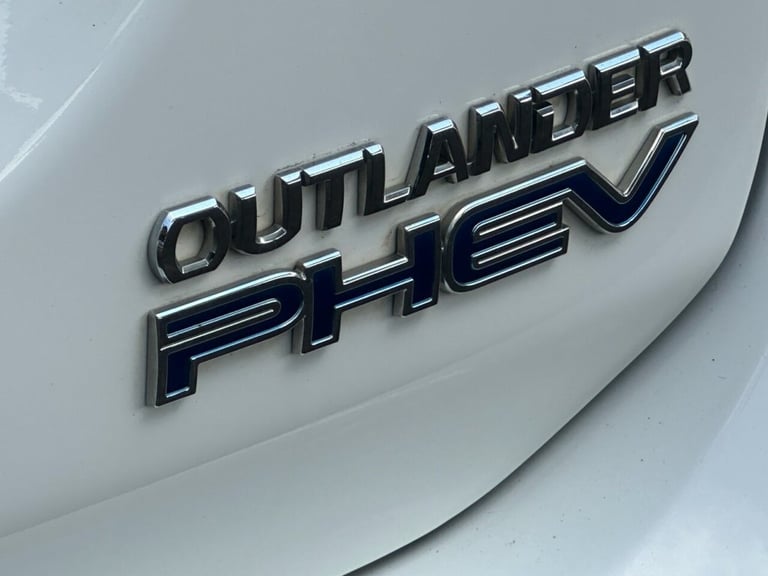2016 Mitsubishi Outlander 2.0h 12kWh GX4hs SUV 5dr Petrol Plug-in Hybrid CVT 4WD Euro 6 (s/s) (20...