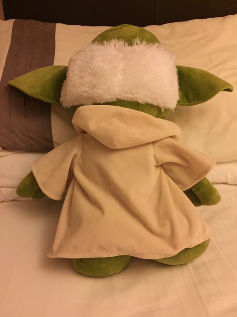 18” Star Wars Yoda plush soft toy Plus stormtrooper and R2D2 soft cushions