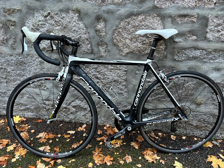 Cannondale supersix road bike 52cm
