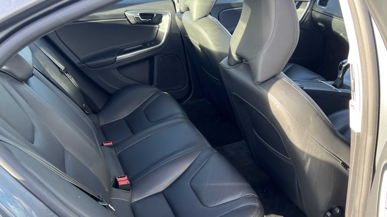  Volvo S60 D2 [120] SE Nav 4dr [Leather] Saloon Diesel Manual