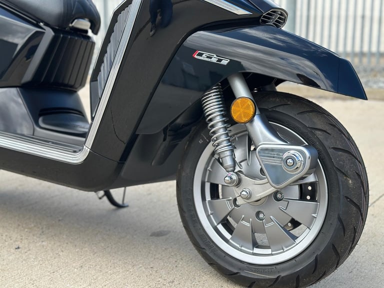 Lambretta X300 GT 300cc Modern Retro Lammy Delivery & Finance UK/IRE 