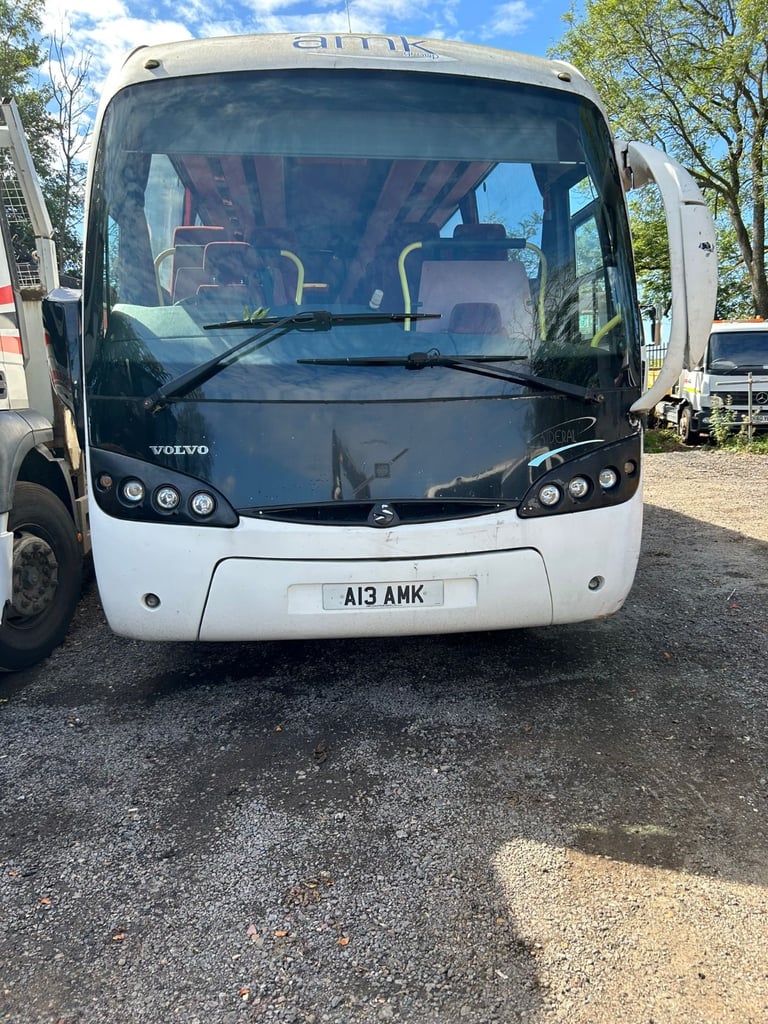 image for 2004 Coach for sale 