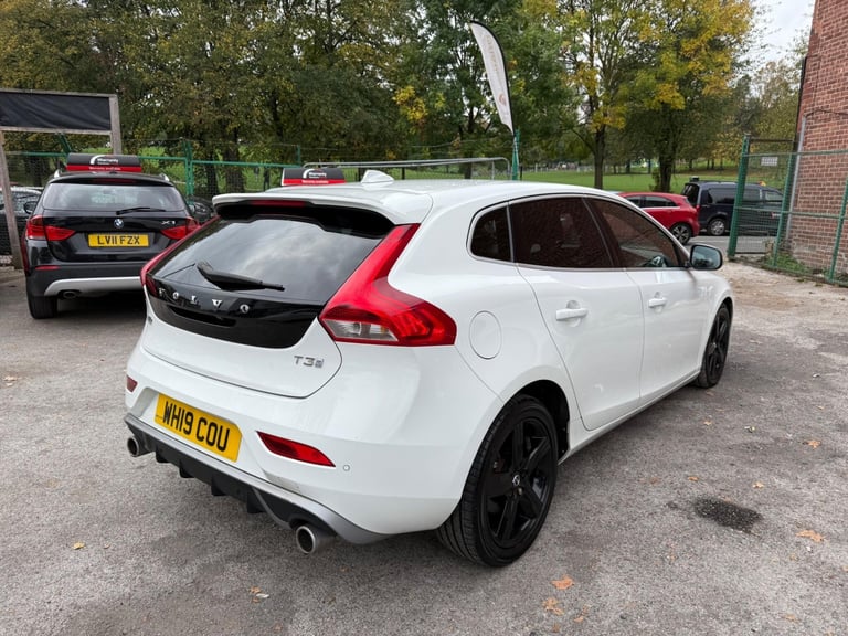 2019 Volvo V40 1.5 T3 R-Design Edition Auto Euro 6 (s/s) 5dr HATCHBACK Petrol Automatic