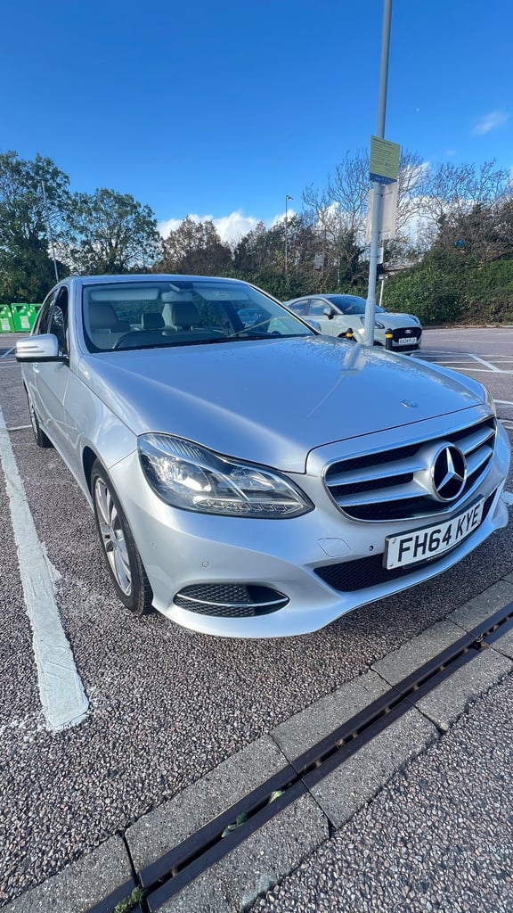 image for Mercedes-Benz, E CLASS, Saloon, 2014, Semi-Auto, 2143 (cc), 4 doors