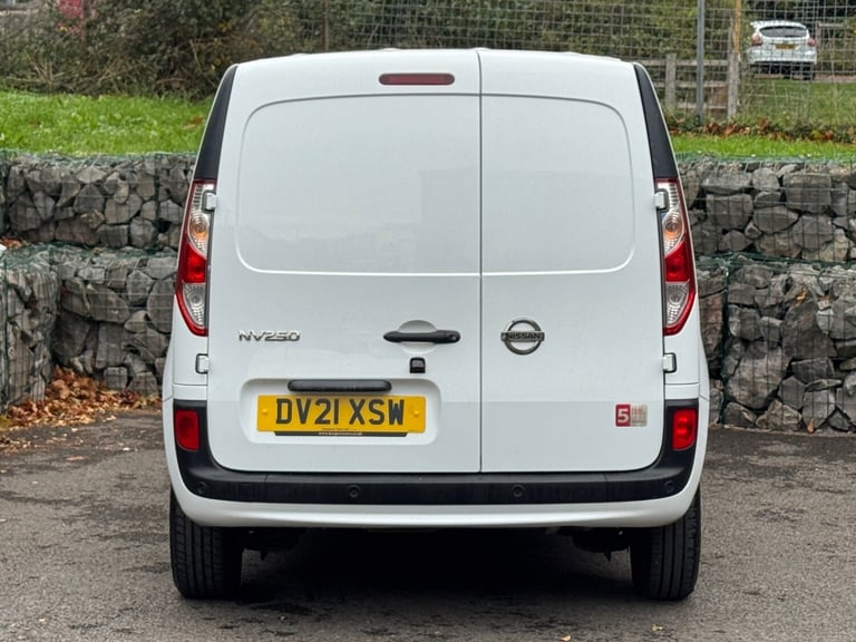 2021 Nissan NV250 1.5 dCi Tekna L1 Euro 6 4dr PANEL VAN Diesel Manual