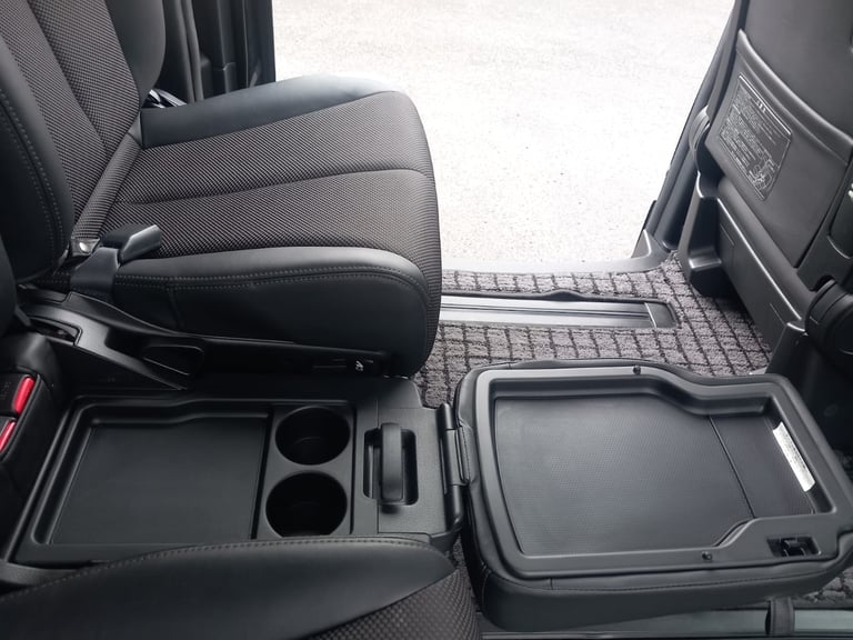 2006 Nissan Elgrand 2.5 Automatic  MPV Petrol Automatic