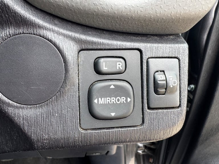 2014 Toyota Yaris 1.33 VVT-I ICON PLUS Hatchback Petrol Manual