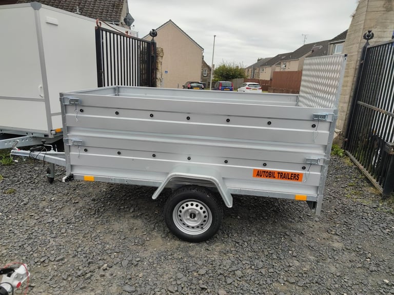 BRAND NEW 7,7FT X 4,2FT SINGLE AXLE DOUBLE BROADSIDE TRAILER WITH RAMP