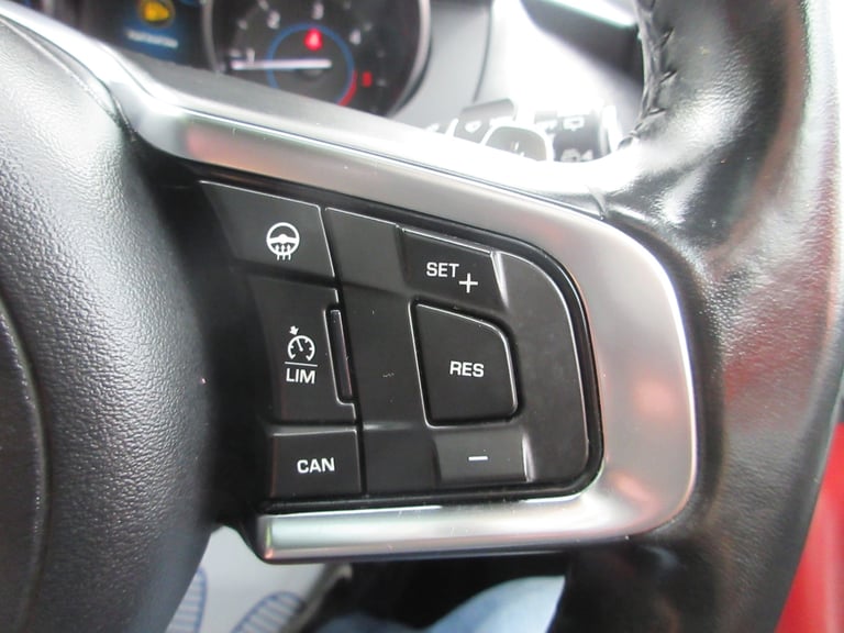 2017 Jaguar F-Pace 2.0d R-Sport 5dr Auto AWD ESTATE Diesel Automatic