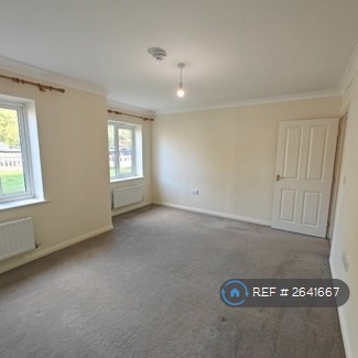 2 bedroom flat in Sterling Court, Bursledon, Southampton, SO31 (2 bed) (#2641667)