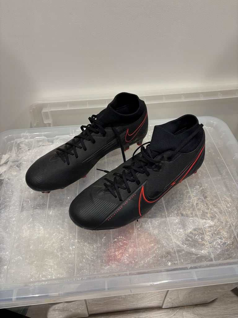 image for Nike Mercurial Superfly men’s size 10 - great condition 