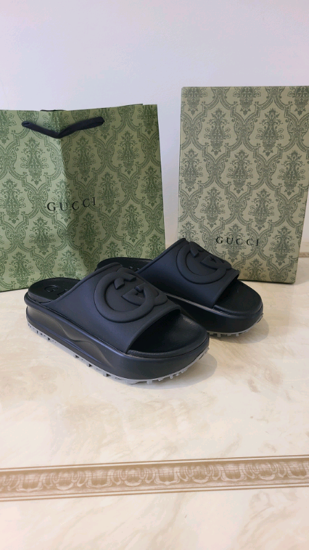 Gucci slider for Sale Clothes Gumtree