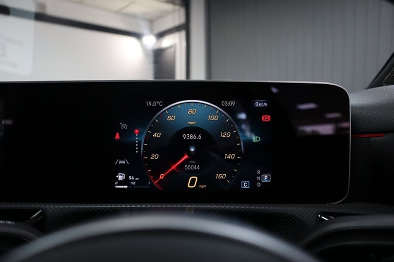 2020 19 MERCEDES-BENZ A-CLASS 1.3 A200 AMG LINE (EXECUTIVE) HATCHBACK 5DR PETROL