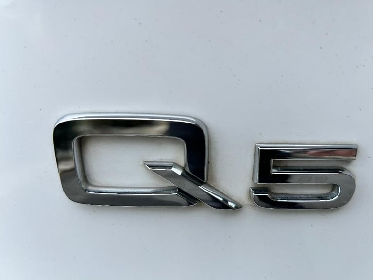 Audi, Q5,tdi quat Estate, 2015, Auto,tiptronic , flippers on stering 1968 (cc), 5 doorsvw merc