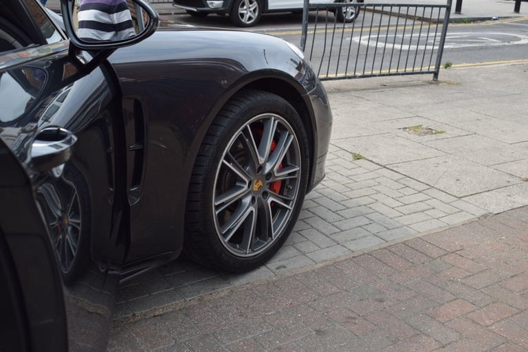  Porsche Panamera 4.0T V8 Turbo Sport Turismo PDK 4WD Euro 6 (s/s) 5dr Petrol Automatic