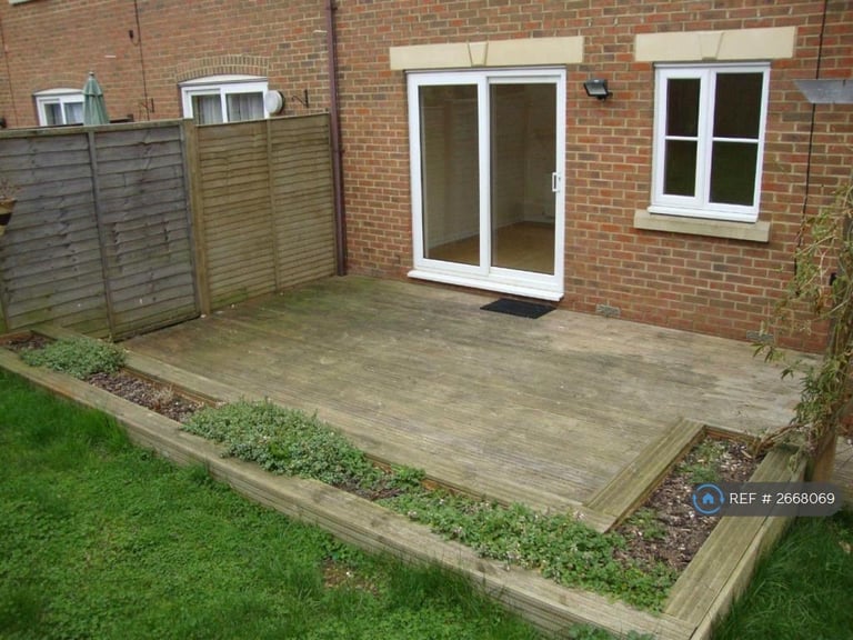 3 bedroom house in Olivine Close, Sittingbourne, ME10 (3 bed) (#2668069)