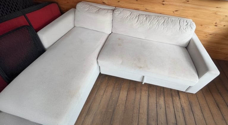 L shaped sofa convertible to bed