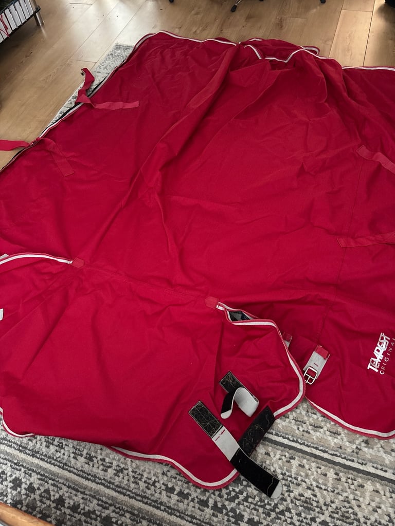 ‘Shires’ Lightweight Turnout Rug