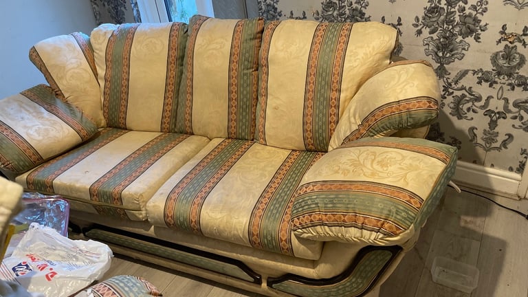 2X SOFAS FREE 