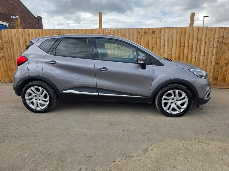Renault, CAPTUR, Hatchback, 2014, Manual, 1461 (cc), 5 doors