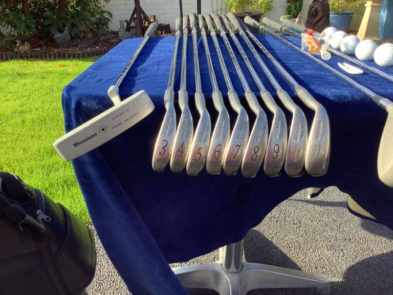 Complete set of Wilson Sam Snead Blue Ridge golf clubs, in a lovely