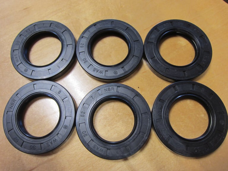 image for OIL SEAL 30X52X7 NBR - NEW