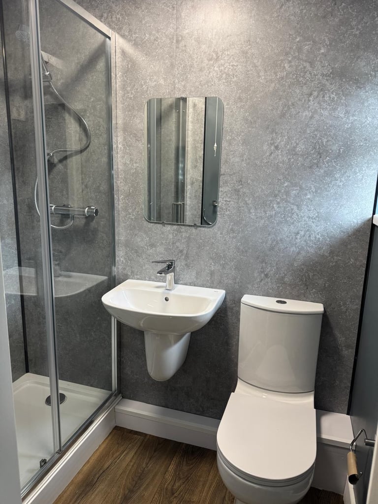 Furnished room to Let – Shared 4-Bedroom House, Oldbury B68