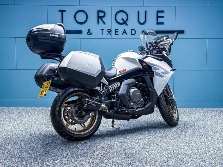 2022 22 CFMOTO 650GT 650 GRAND TOURING - LOW MILES - FULL SHAD LUGGAGE