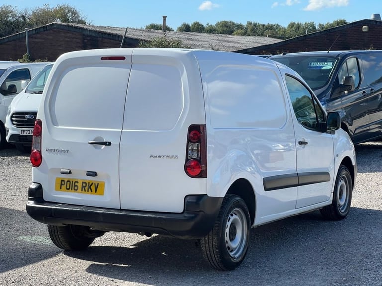 2016 Peugeot Partner 1.6 HDi 850 S Panel Van 4dr Diesel Manual L1 (132 g/km , 92 bhp) Van Diesel ...