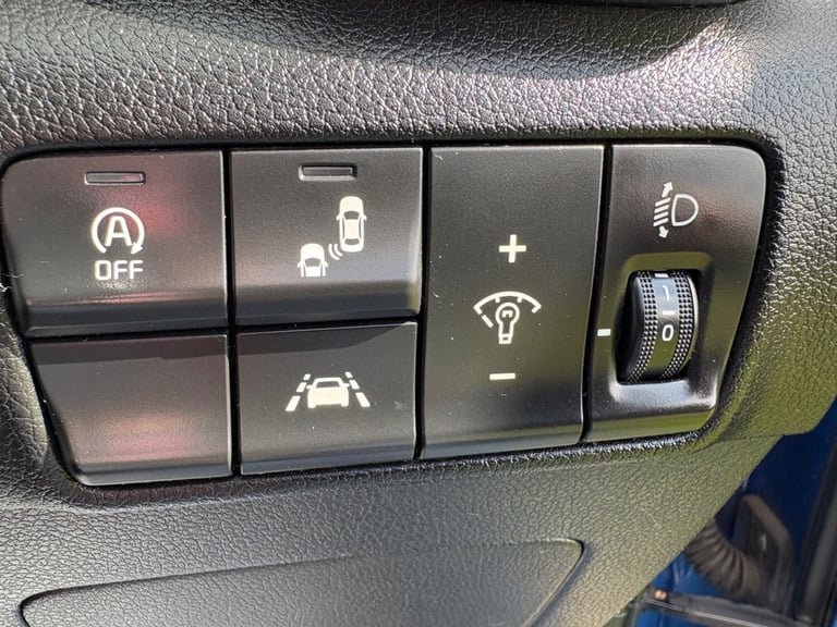 Kia Sportage 2.0 Diesel ISG 4 AWD Auto.Heated leather,reverse camera,pan roof