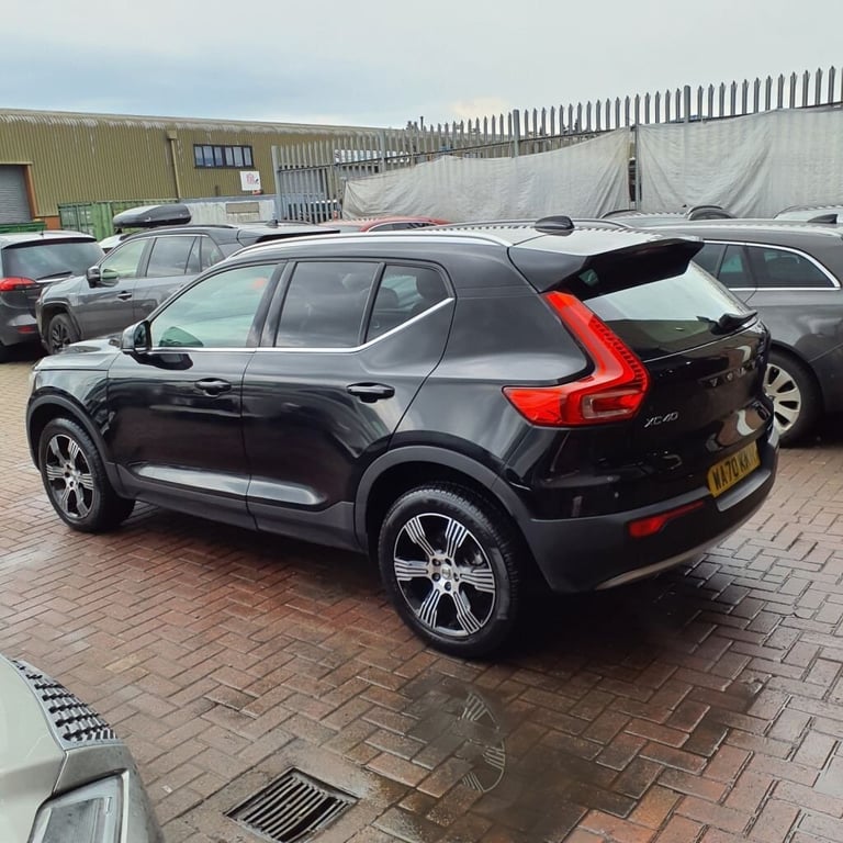 2020 70 VOLVO XC40 2.0 B4 INSCRIPTION MHEV 5D 195 BHP