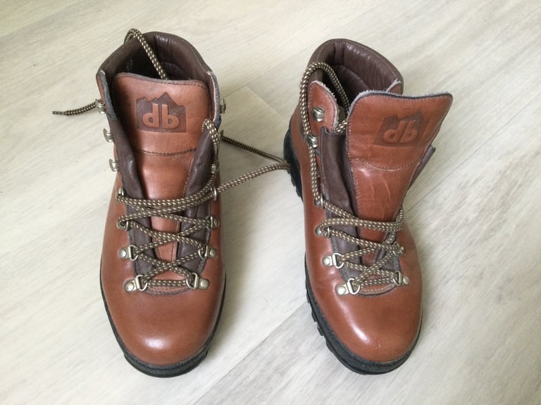 Women’s Walking Boots
