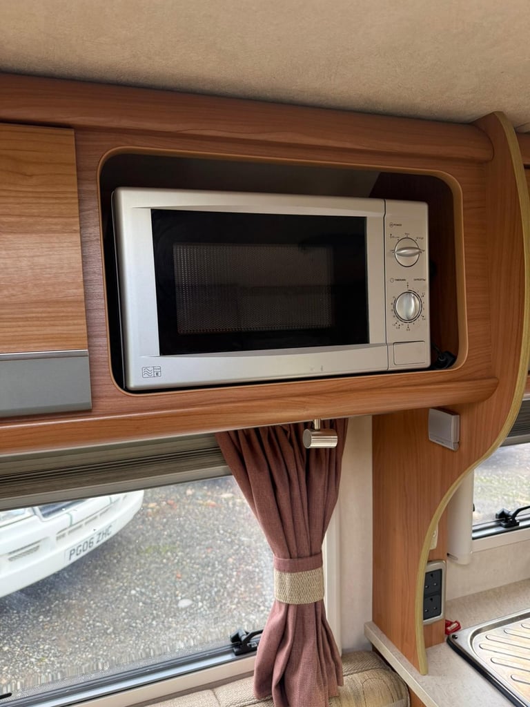 2009 - Autocruise Star Trail - 3 Ltr - 28,000 Miles - 4 Berth / 2 Belts - AUTO