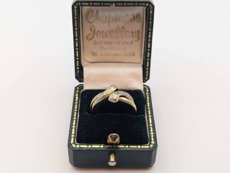 9ct gold and diamond crossover ring, size J