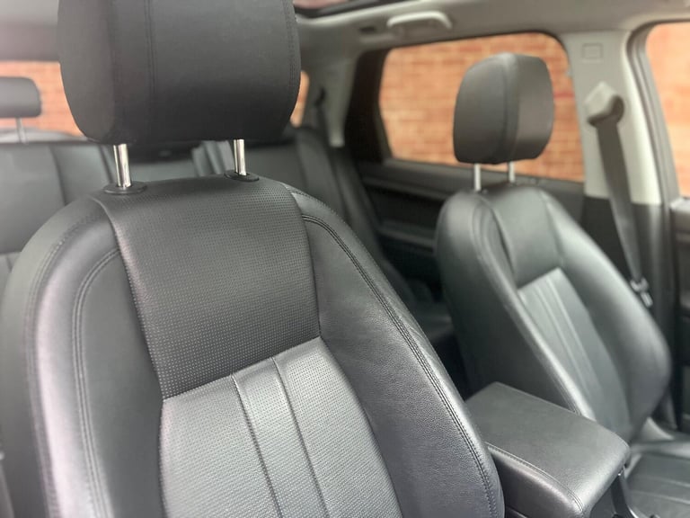 2018 Land Rover Discovery Sport 2.0 TD4 HSE Black Auto 4WD Euro 6 (s/s) 5dr ESTATE Diesel Automatic