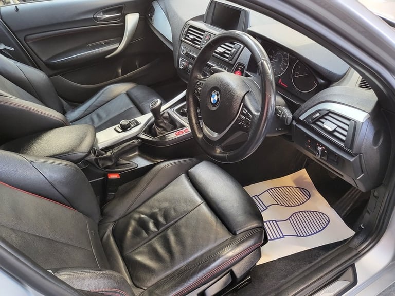 BMW 1 SERIES 118i SPORT