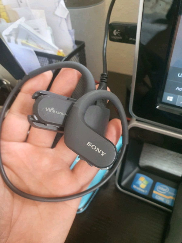 Sony headphones  Walkman to swimming bcr-nwws410