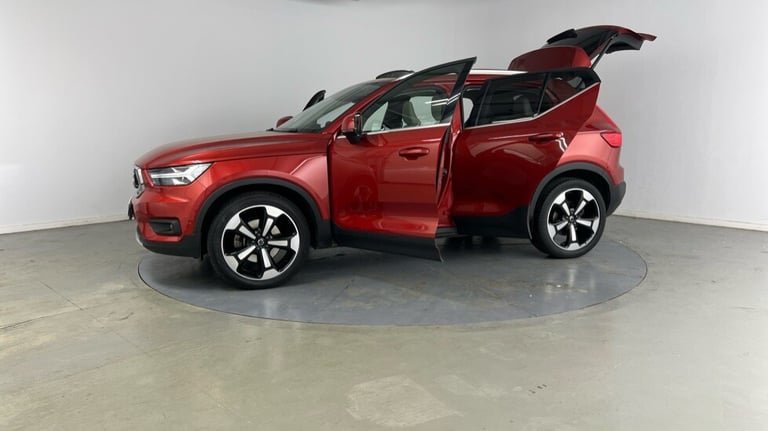 2020 Volvo XC40 Inscription Pro, B4 AWD mild hybrid Estate Petrol Automatic