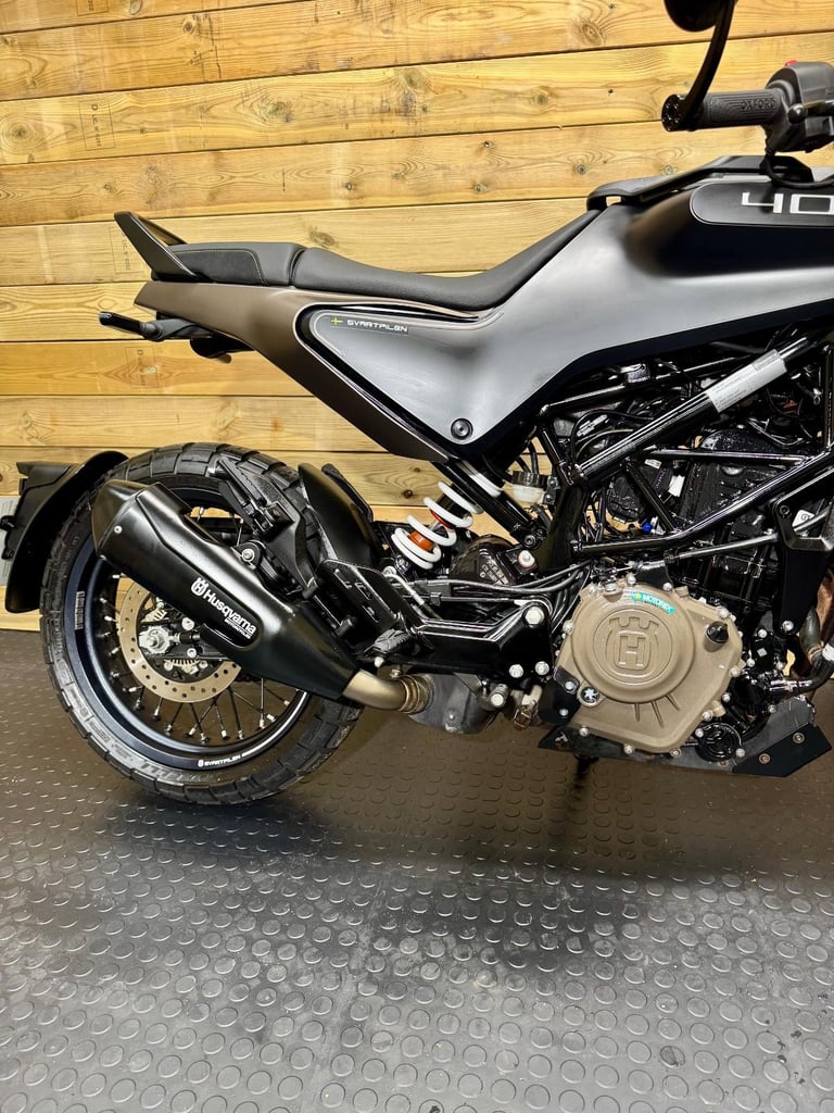 Husqvarna SVARTPILEN 401 / 2022 (72) model / JUST 447 MILES