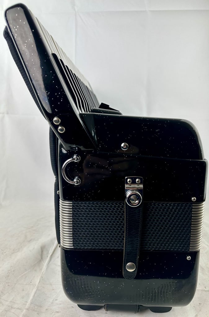 Borsini Vienna 414 Musette - 4 Voice Top Quality Italian Piano Accordion