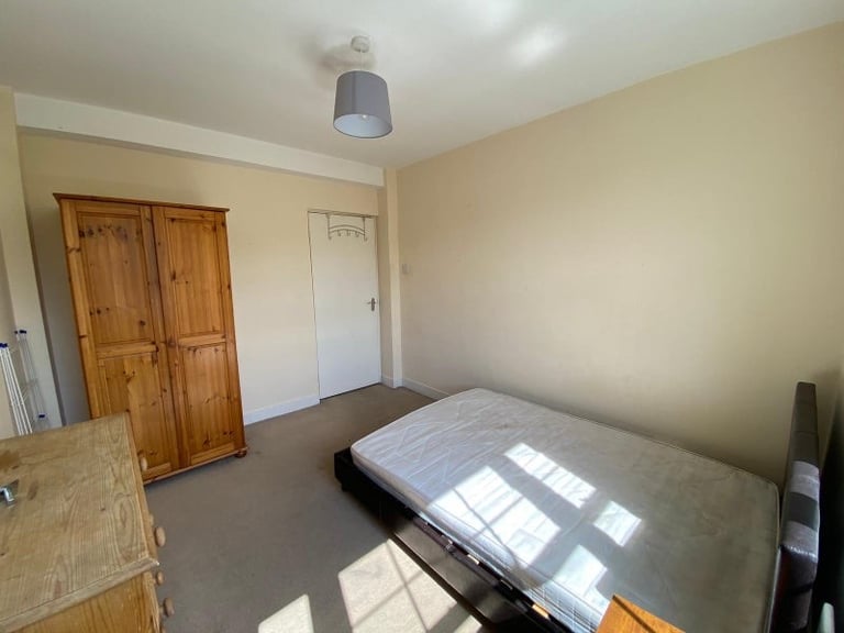 💫Fantastic double bedroom located just minutes from Clapham Common Station❗️