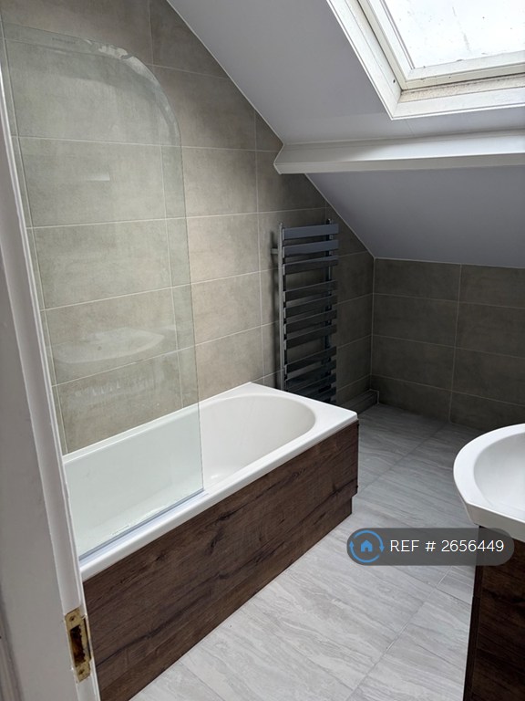 5 bedroom flat in Fenham, Newcastle Upon Tyne, NE4 (5 bed) (#2656449)