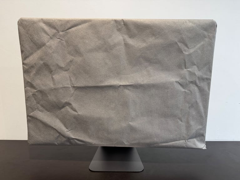 💻 iMac Pro 2017 27” Retina 5K – 8-Core Xeon W, Vega 56, 64GB RAM, 1TB SSD – Near Mint, Boxed ✨